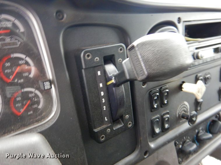 image for item DP4340 2012 Freightliner M2  box truck