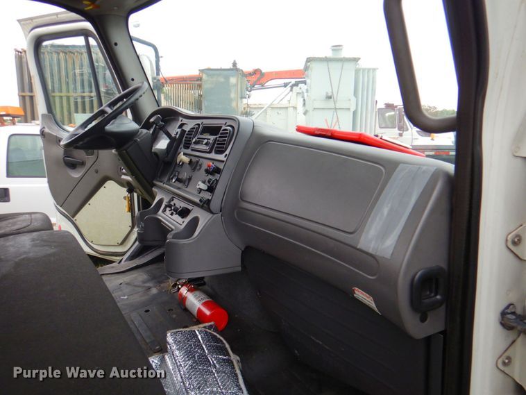 image for item DP4340 2012 Freightliner M2  box truck