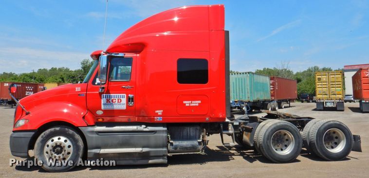 image for item DP4412 2013 International ProStar 122  semi truck