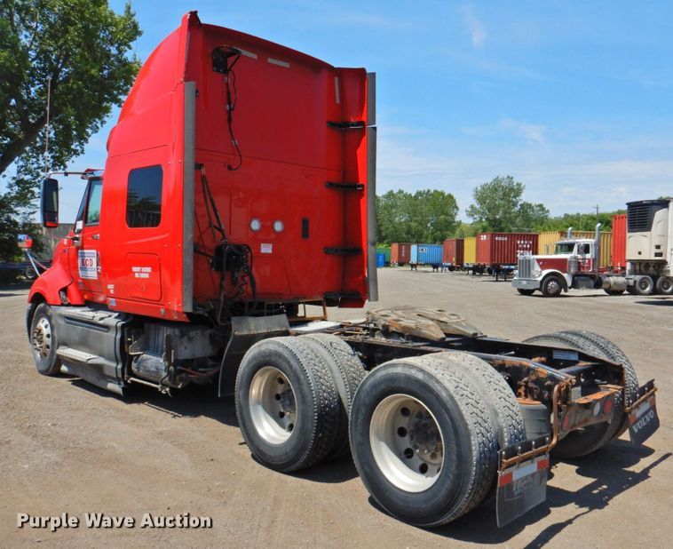 image for item DP4412 2013 International ProStar 122  semi truck