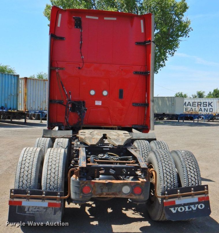 image for item DP4412 2013 International ProStar 122  semi truck