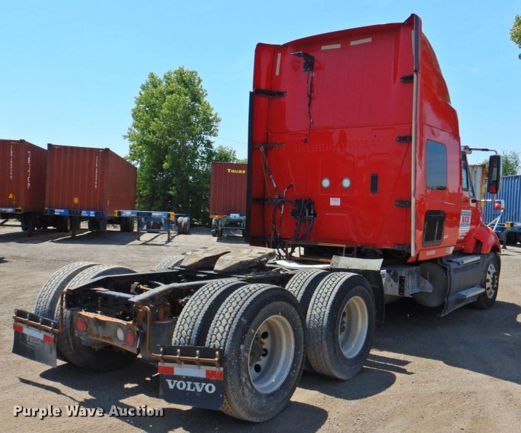 image for item DP4412 2013 International ProStar 122  semi truck