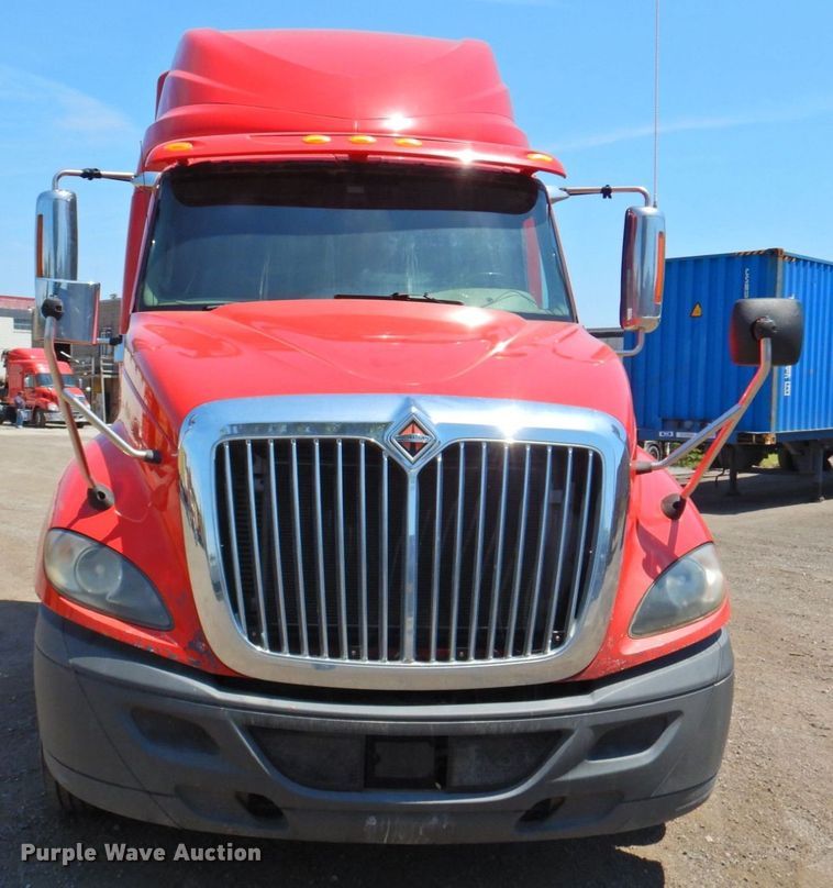 image for item DP4412 2013 International ProStar 122  semi truck