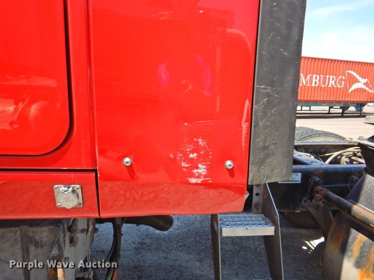 image for item DP4412 2013 International ProStar 122  semi truck