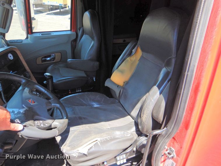 image for item DP4412 2013 International ProStar 122  semi truck