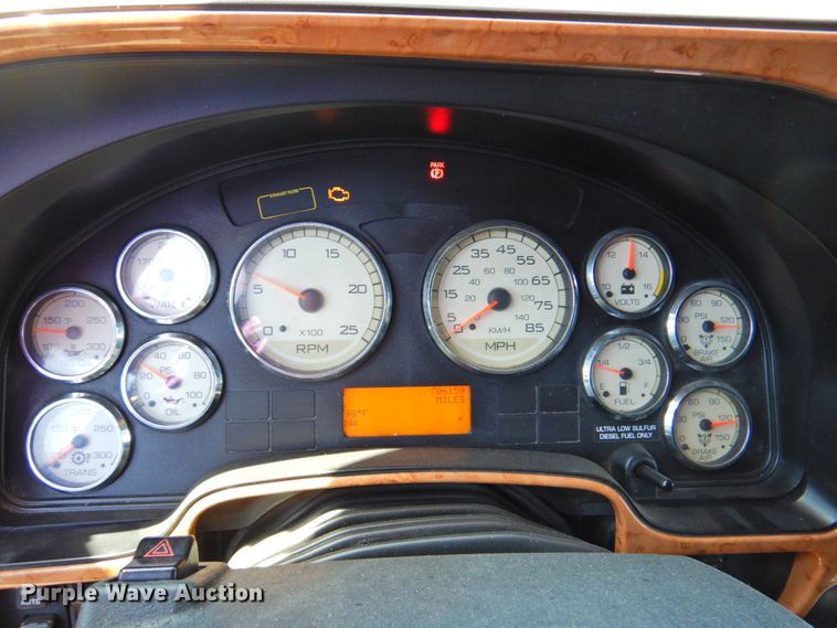 image for item DP4412 2013 International ProStar 122  semi truck