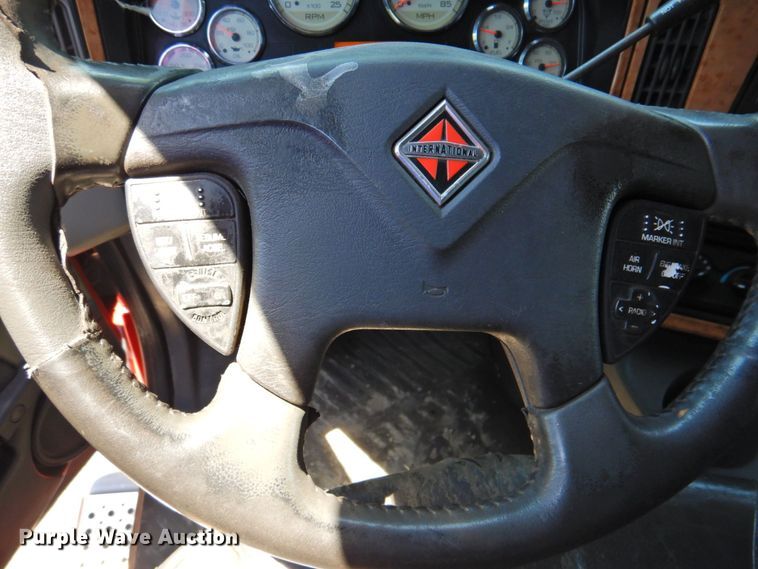 image for item DP4412 2013 International ProStar 122  semi truck