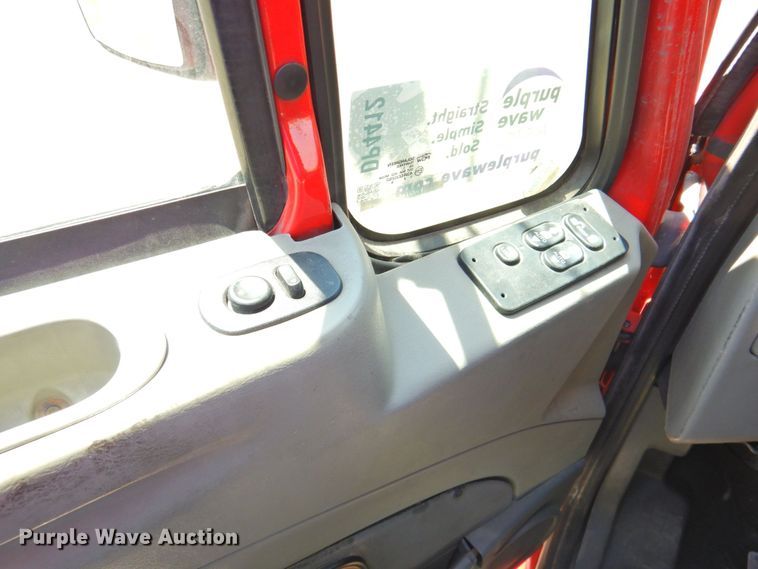 image for item DP4412 2013 International ProStar 122  semi truck