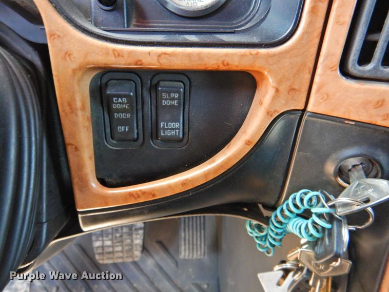 image for item DP4412 2013 International ProStar 122  semi truck