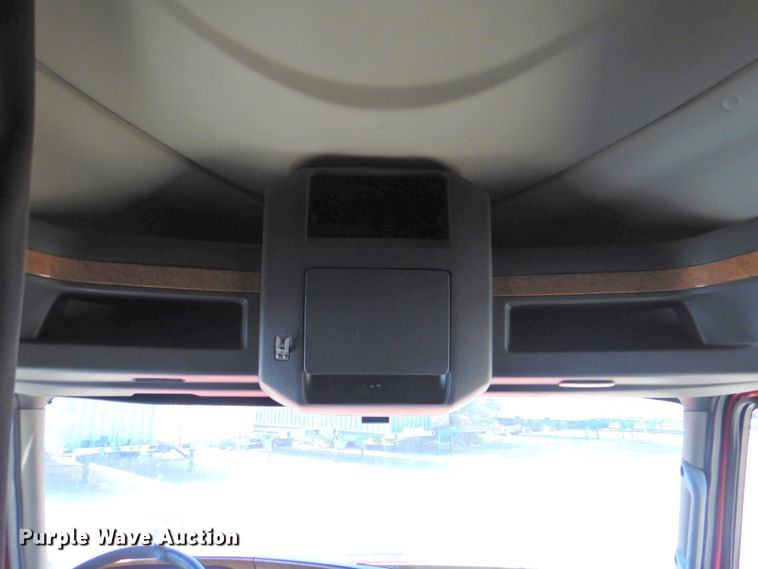 image for item DP4412 2013 International ProStar 122  semi truck