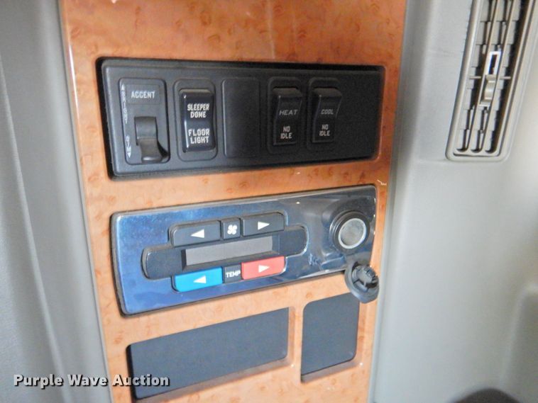 image for item DP4412 2013 International ProStar 122  semi truck