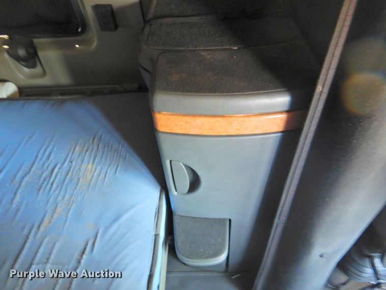 image for item DP4412 2013 International ProStar 122  semi truck