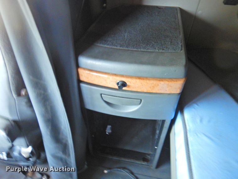 image for item DP4412 2013 International ProStar 122  semi truck