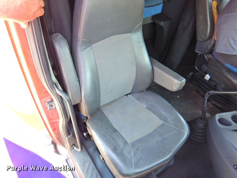 image for item DP4412 2013 International ProStar 122  semi truck