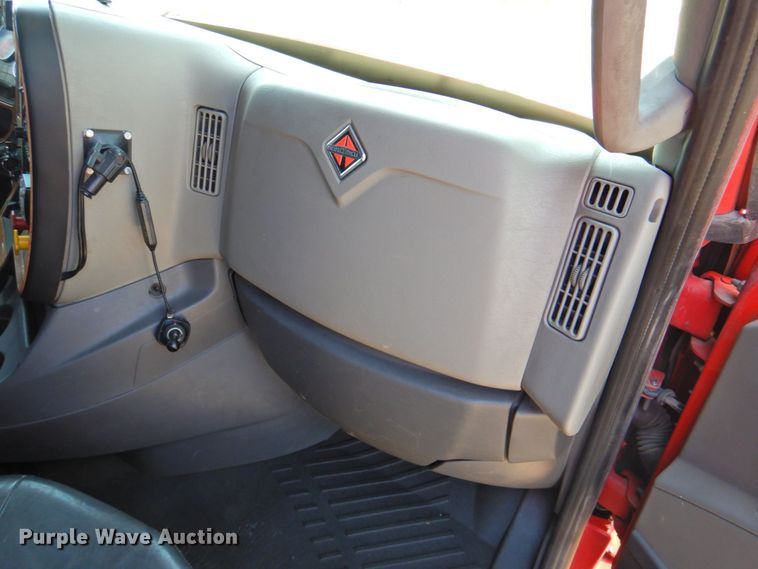 image for item DP4412 2013 International ProStar 122  semi truck