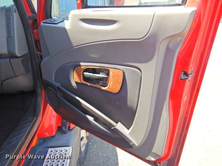 image for item DP4412 2013 International ProStar 122  semi truck