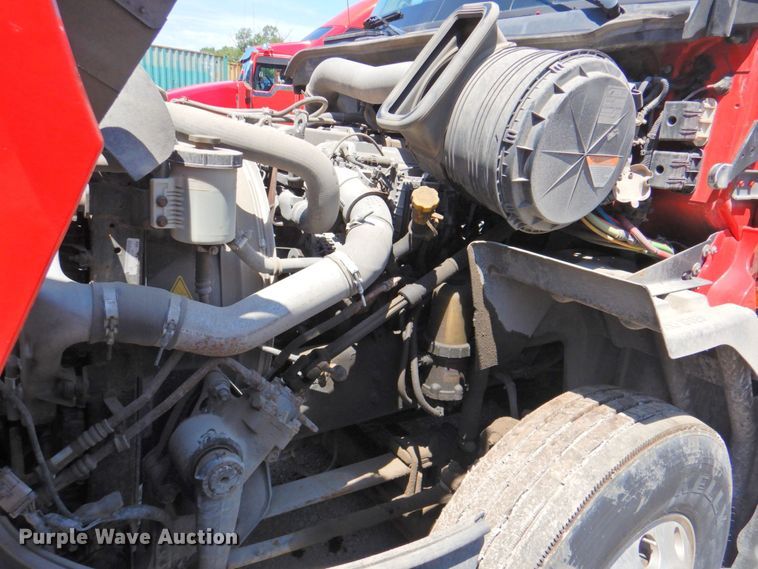 image for item DP4412 2013 International ProStar 122  semi truck