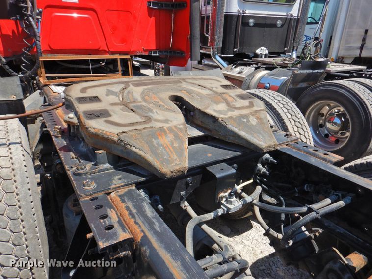 image for item DP4412 2013 International ProStar 122  semi truck