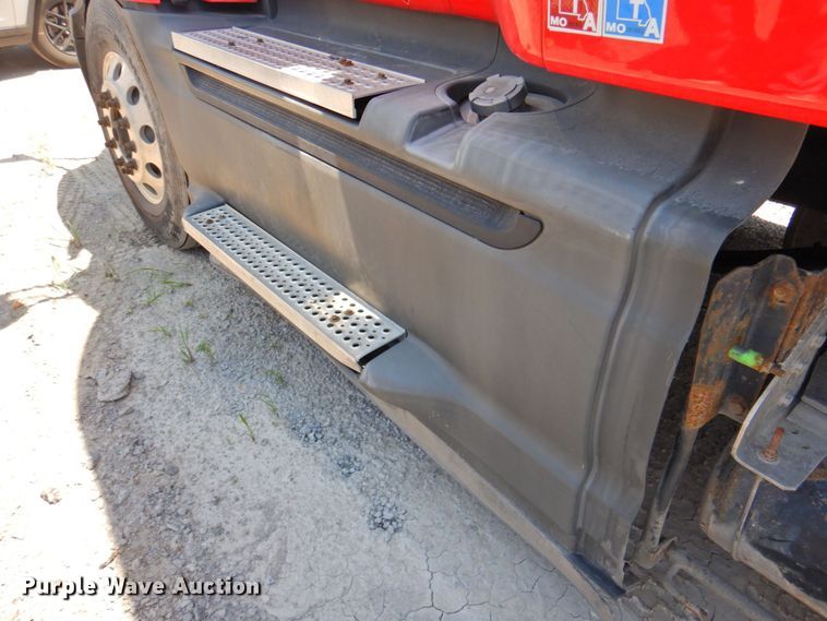 image for item DP4412 2013 International ProStar 122  semi truck