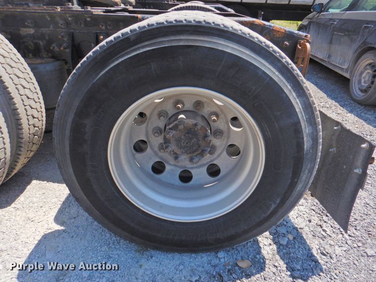 image for item DP4412 2013 International ProStar 122  semi truck