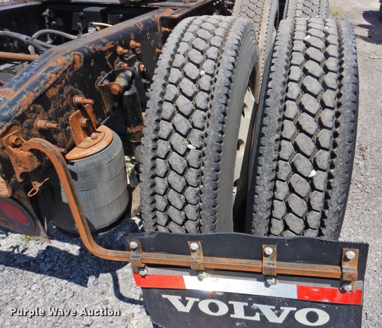 image for item DP4412 2013 International ProStar 122  semi truck