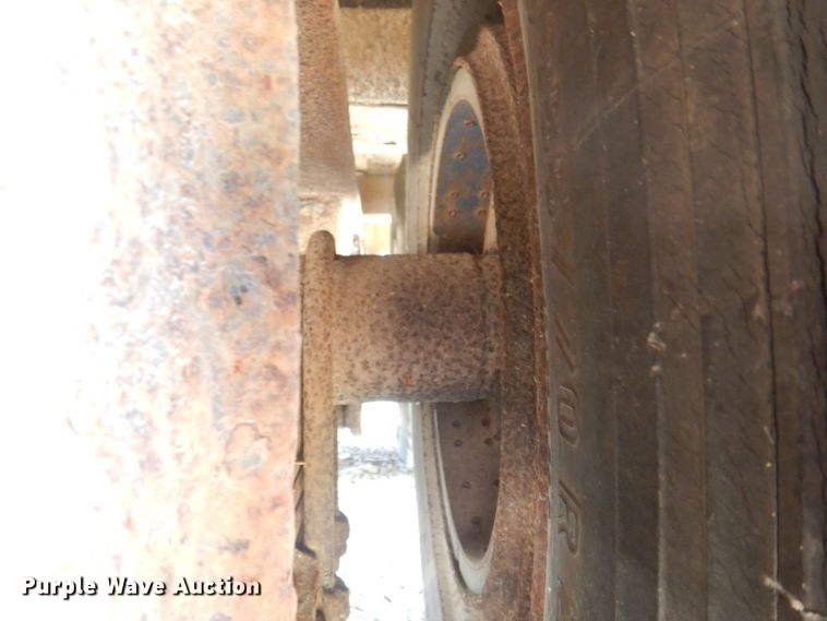 image for item DP5626 1988 Great Dane GPD-248  drop deck trailer