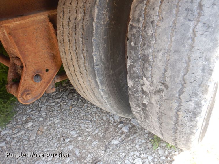 image for item DP5626 1988 Great Dane GPD-248  drop deck trailer