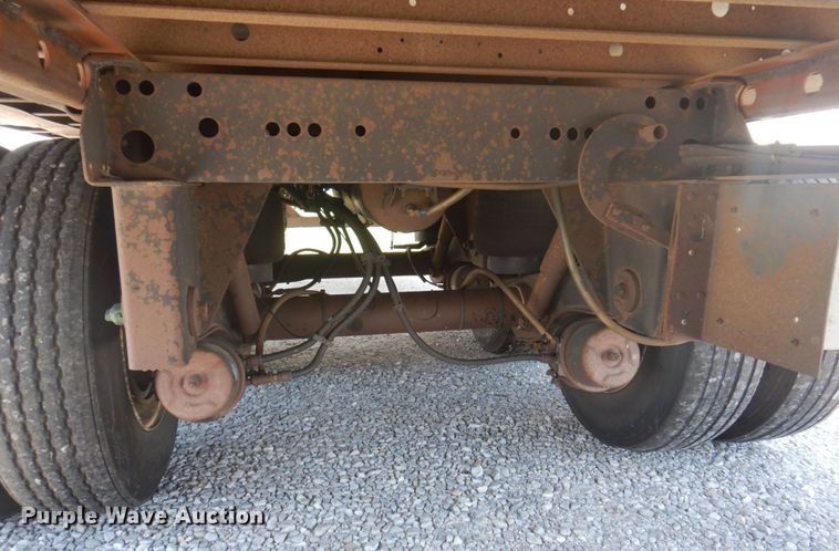 image for item DP5628 2004 Utility  refrigerated van trailer