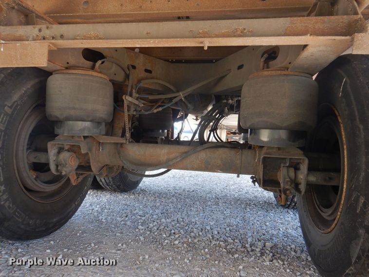 image for item DP5628 2004 Utility  refrigerated van trailer