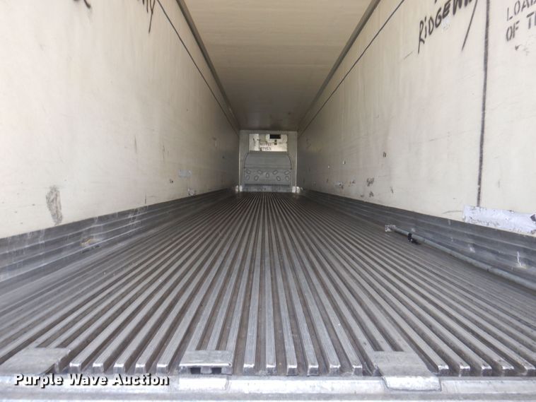 image for item DP5628 2004 Utility  refrigerated van trailer