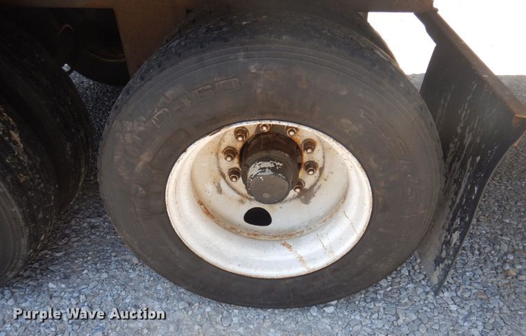 image for item DP5628 2004 Utility  refrigerated van trailer