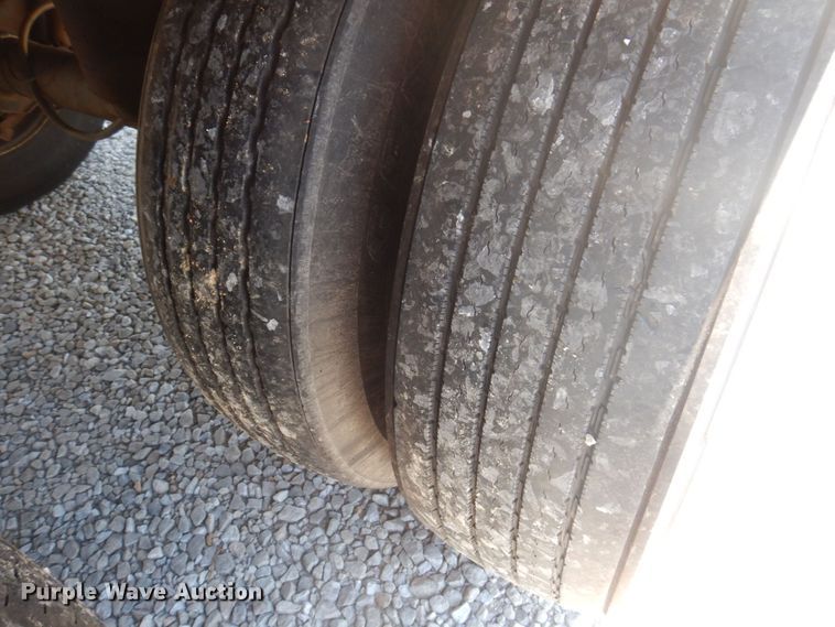 image for item DP5628 2004 Utility  refrigerated van trailer