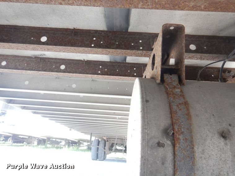 image for item DP5632 2004 Utility  refrigerated van trailer