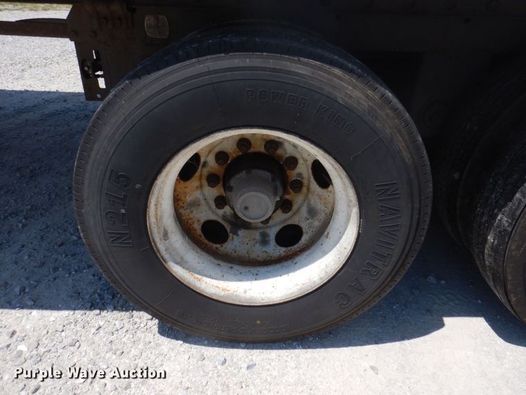 image for item DP5632 2004 Utility  refrigerated van trailer