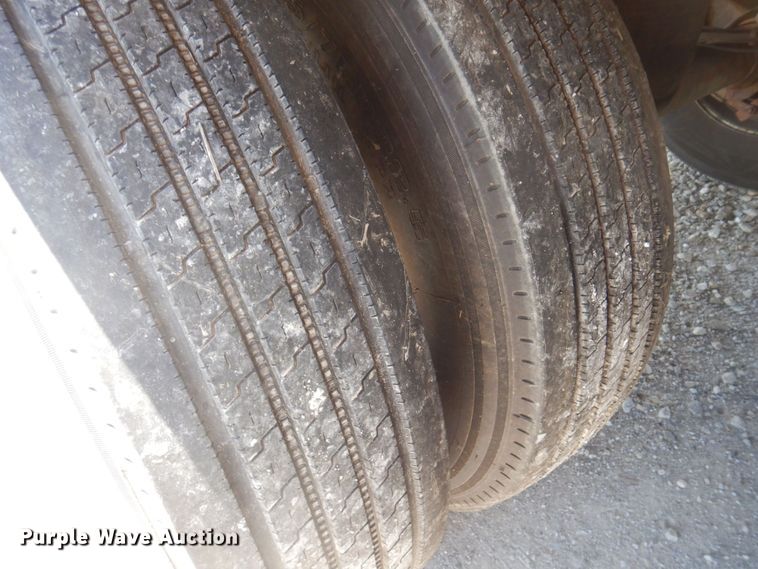 image for item DP5632 2004 Utility  refrigerated van trailer