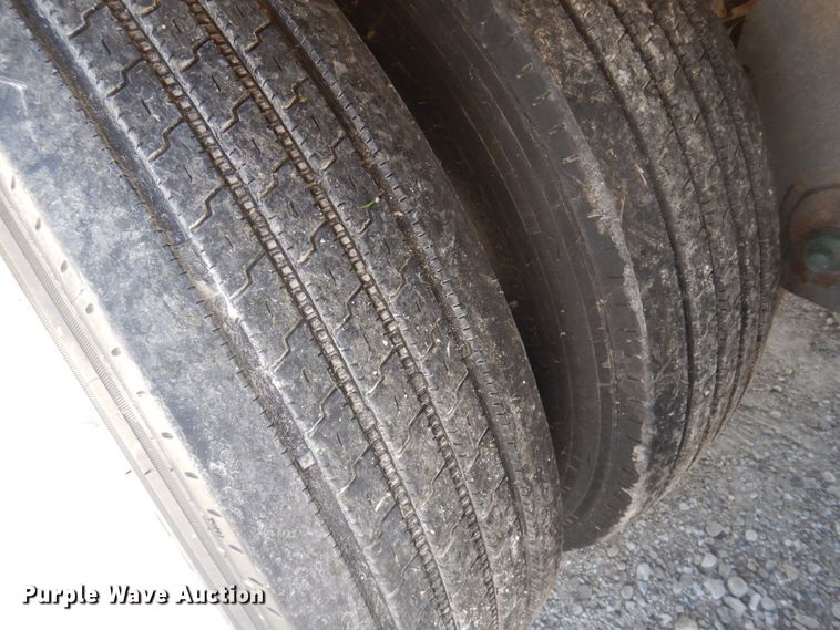 image for item DP5632 2004 Utility  refrigerated van trailer