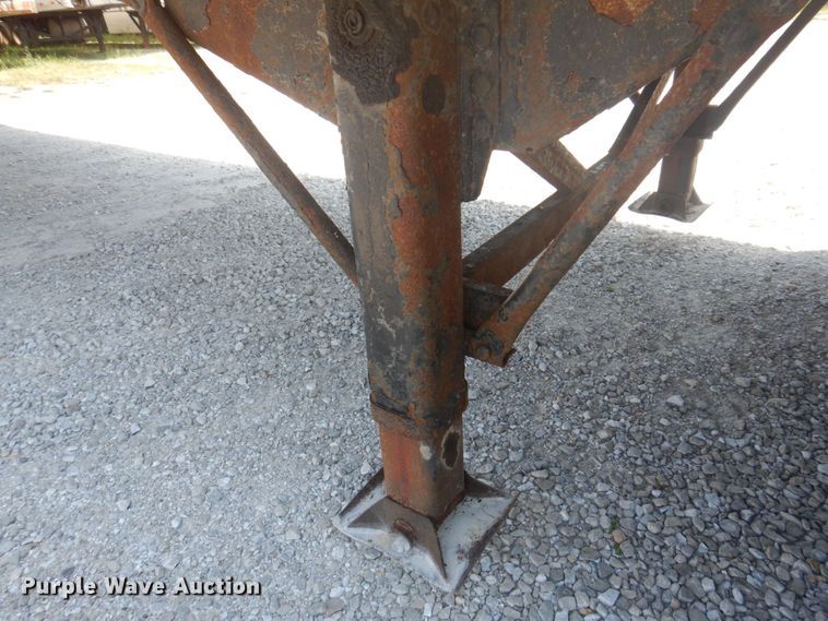 image for item DP5633 2006 Trailmobile  dry van trailer