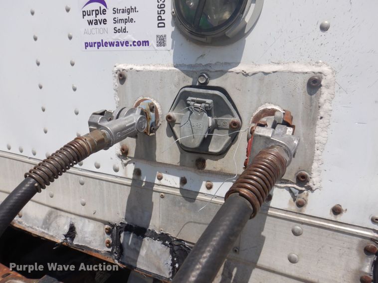 image for item DP5633 2006 Trailmobile  dry van trailer