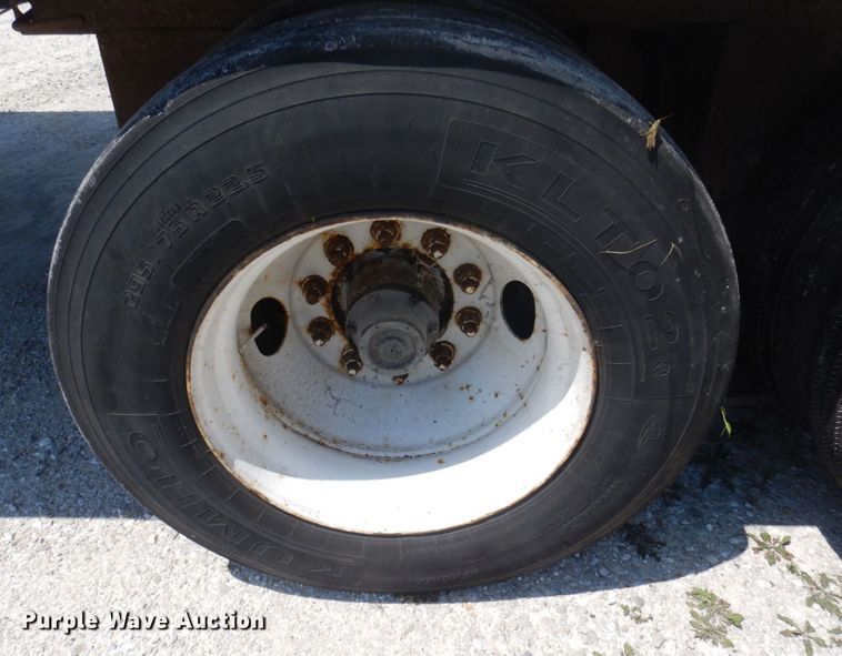 image for item DP5633 2006 Trailmobile  dry van trailer