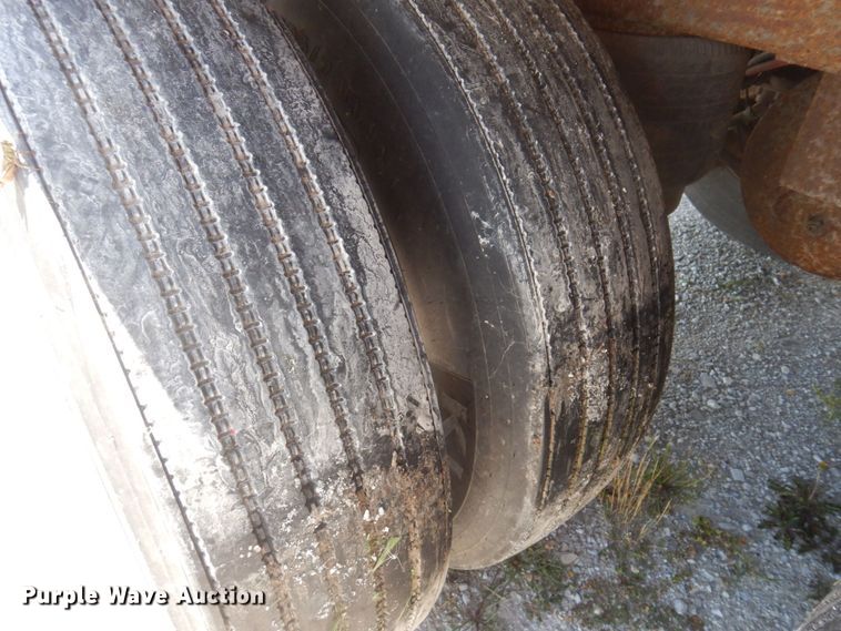 image for item DP5633 2006 Trailmobile  dry van trailer