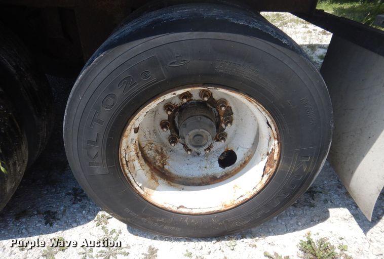 image for item DP5633 2006 Trailmobile  dry van trailer