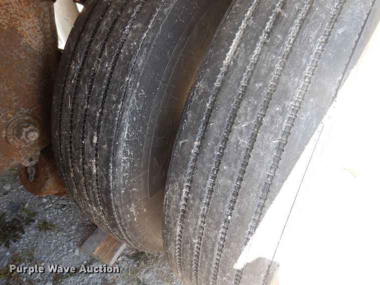 image for item DP5633 2006 Trailmobile  dry van trailer