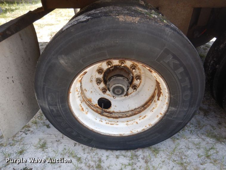 image for item DP5633 2006 Trailmobile  dry van trailer