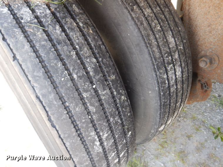 image for item DP5633 2006 Trailmobile  dry van trailer