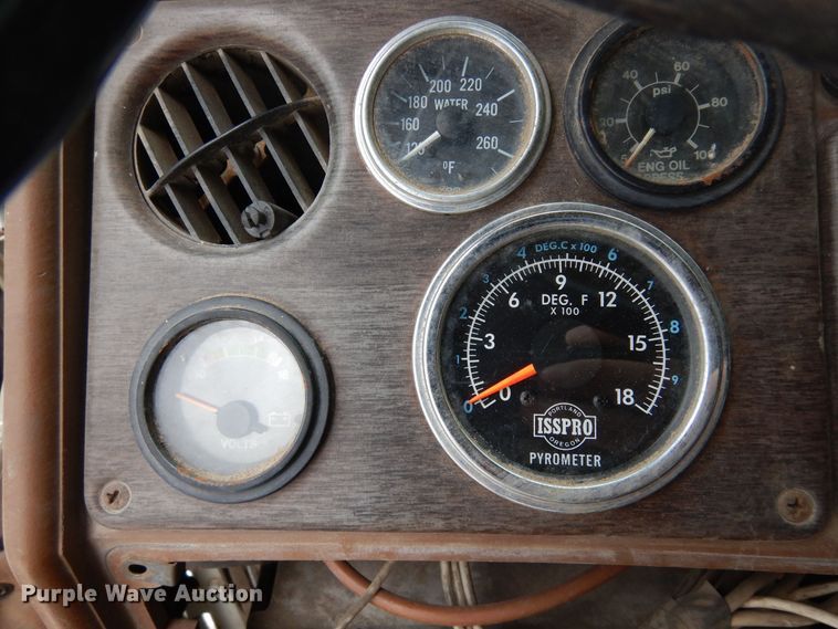 image for item DR1245 1985 Freightliner FLT 8664T  truck cab and chassis