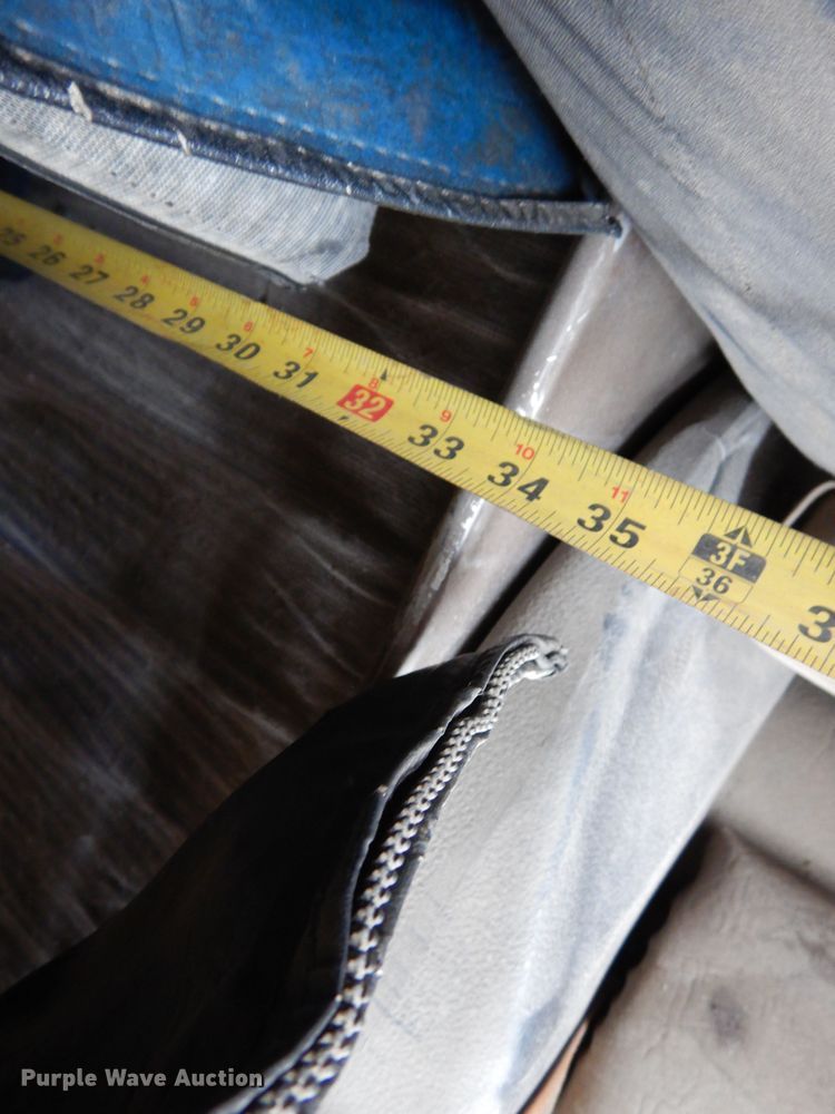 image for item DR1245 1985 Freightliner FLT 8664T  truck cab and chassis