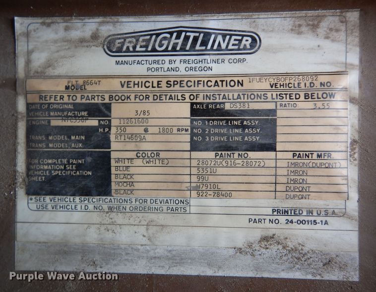 image for item DR1245 1985 Freightliner FLT 8664T  truck cab and chassis