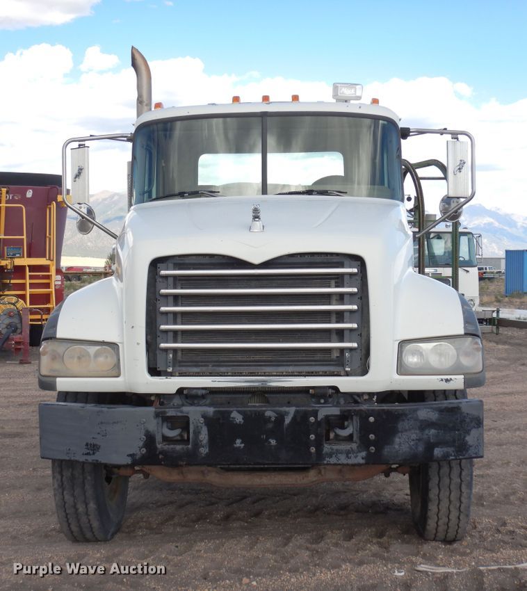 image for item DR1259 2007 Mack CTP  semi truck