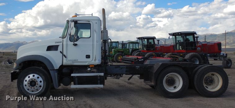 image for item DR1259 2007 Mack CTP  semi truck