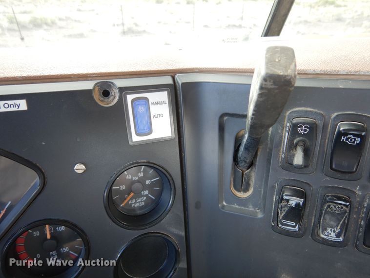 image for item DR1259 2007 Mack CTP  semi truck